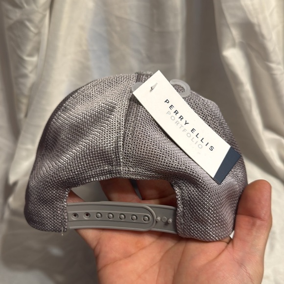 Men’s Perry Ellis Portfolio Alloy Snapback Hat Cap Gray - Picture 4 of 6
